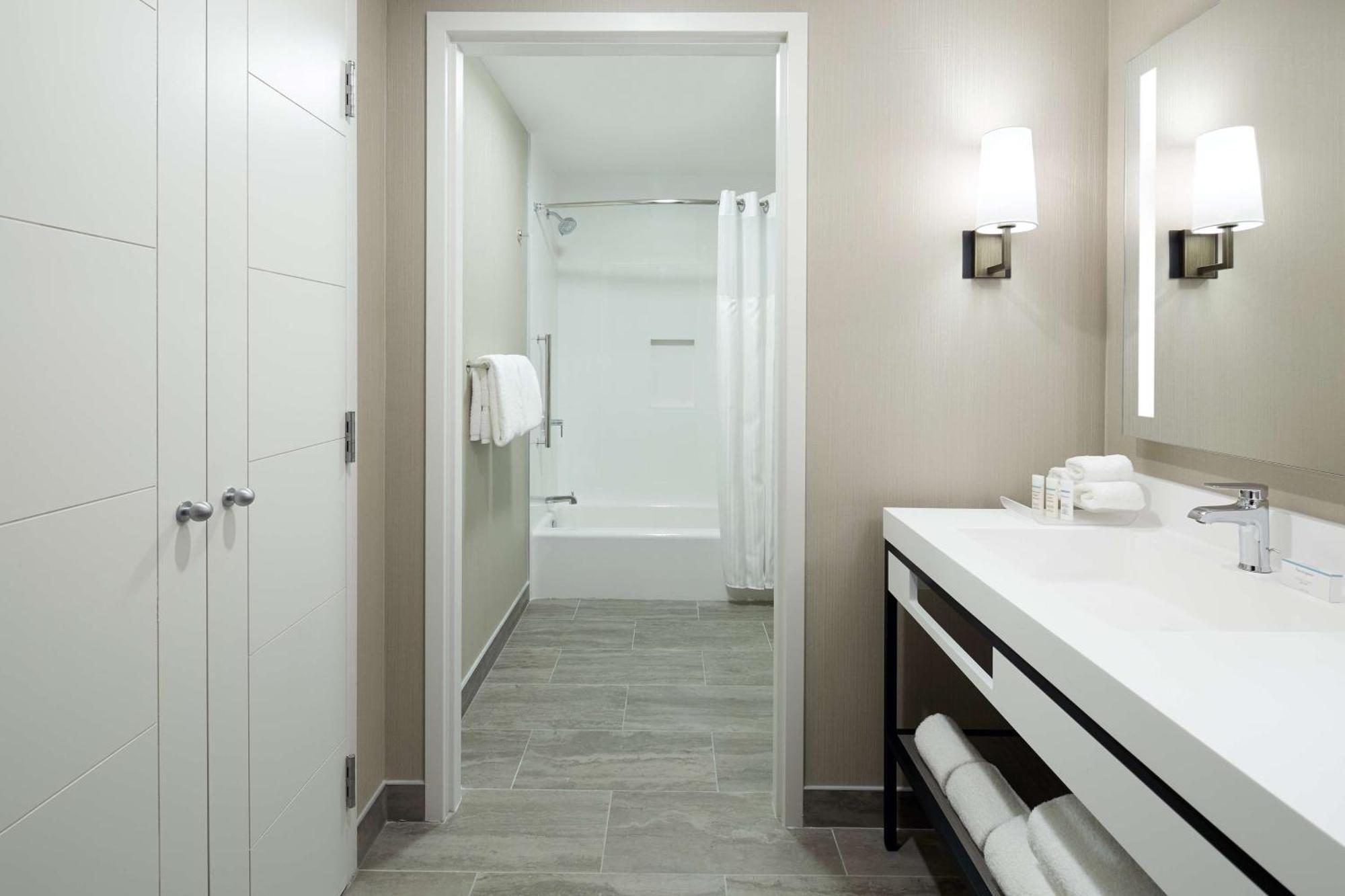 Homewood Suites By Hilton Montreal Midtown Extérieur photo